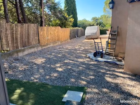 grandes places de parking à louer à aix-en-provence 13540