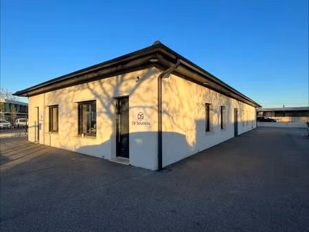 local bureaux 120 m²