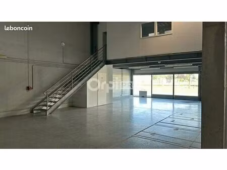 local d'activité 348 m²