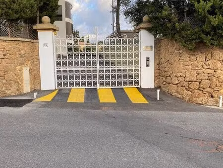 terrain à bâtir de 570 m2 à saint-aygulf