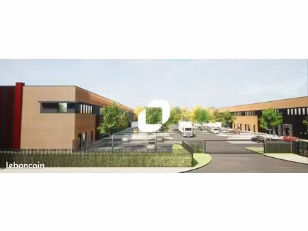 local d'activité 3 052 m²