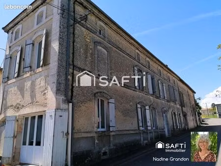 maison de village 8 pièces 282 m²