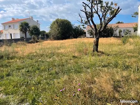 terrain 400 m² apremont