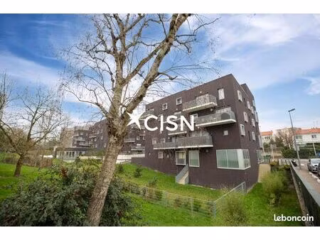 local commercial 158 m² nantes