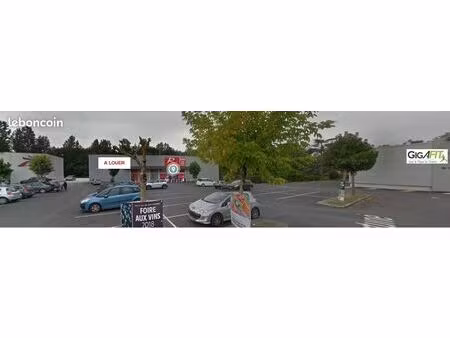 local commercial 755 m²