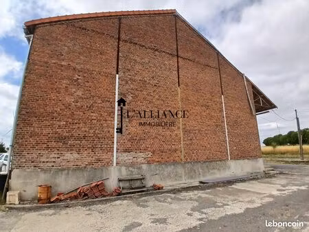 grange 500 m² croisilles