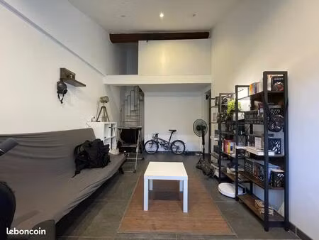 immeuble 140 m² mudaison