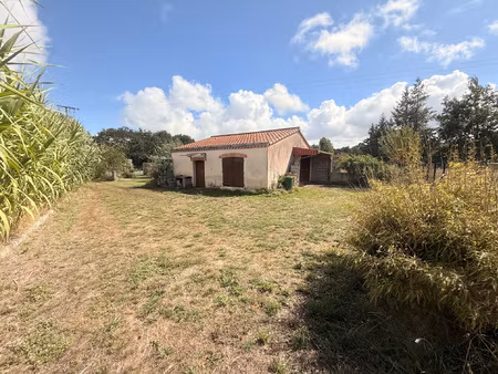 la chevroliere - maison de 40 m2 avec dependances