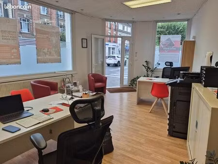 local bureaux 60 m²