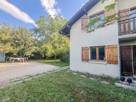 location maison 4 pièces 105 m² à ornex (01210)  2 500 €