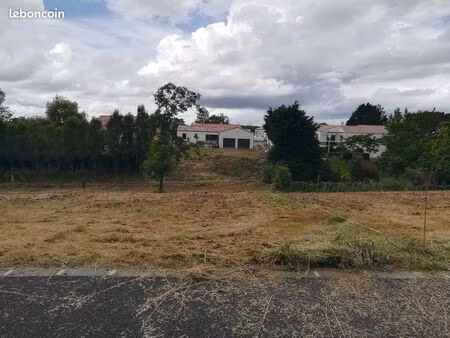 terrain constructible dans le bourg de la chapelle palluau