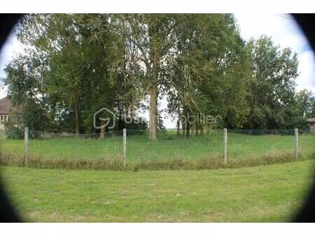 terrain de 3 659 m² à erches