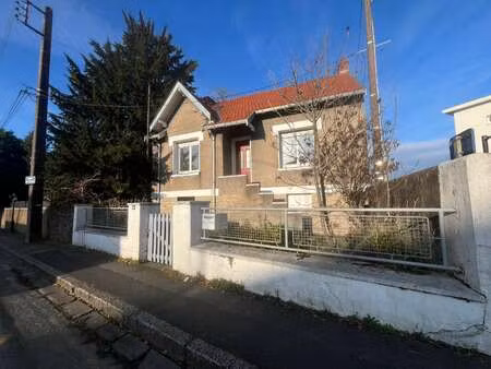 location maison à saint-sébastien-sur-loire douet (44230) : à louer / saint-sébastien-sur-