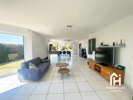 maison individuelle - 3 chambres + bureau - jardin - garage