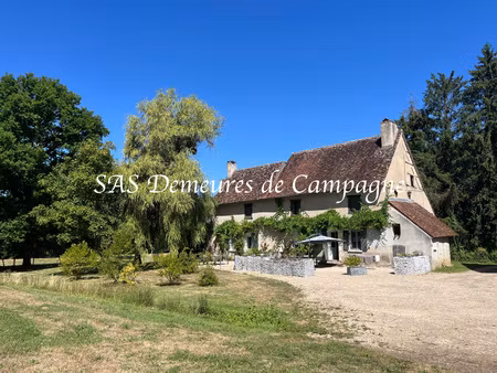 ancien corps de ferme rénové  d'env 134m2  sur parcelle d'en
