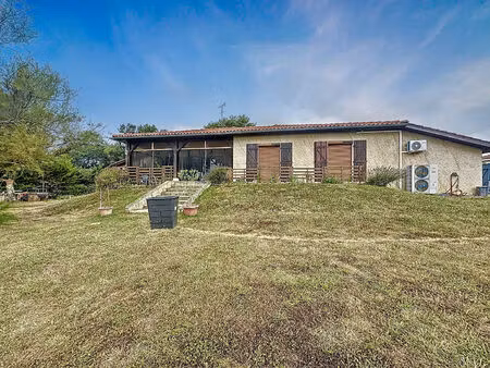 a vendre maison pessan 7 pièces 170 m² avec garage et jardin clôturé