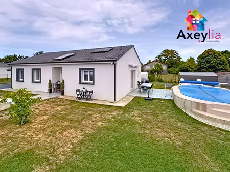 a vendre- vendenesse sur arroux- maison de plain-pied avec piscine