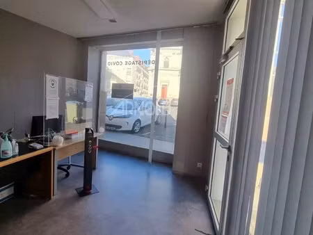 nantes centre graslin local commercial a louer 107 m²