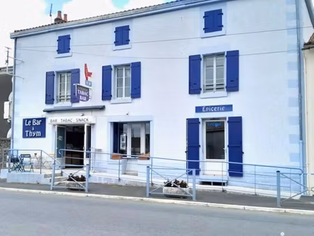 vente bureaux et commerces à surin (79220) : à vendre / 150m² surin
