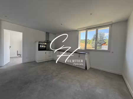 location appartement 4 pièces 135 m² à herbeys (38320)