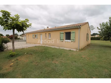 belle maison moderne de 4 chambres en excellent état  grand