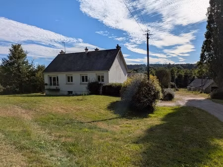 seglien en campage maison de 4 pieces 80m² environ avec hangar de 416m² environ et atelier