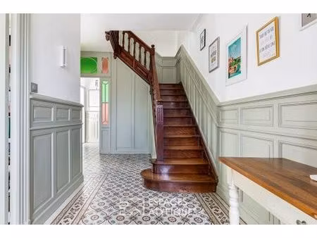 maison des années 1900 avec piscine proche du centre ville