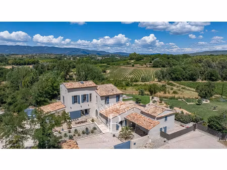 vente maison 15 pièces 400 m² lourmarin (84160)