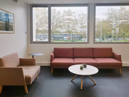 location meublée locaux professionnels 5 m² à carquefou (44470)  109 €