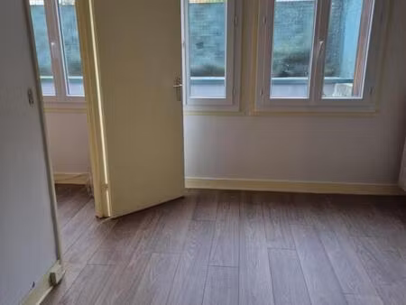 location appartement 2 pièces 31 m² à issy-les-moulineaux (92130)