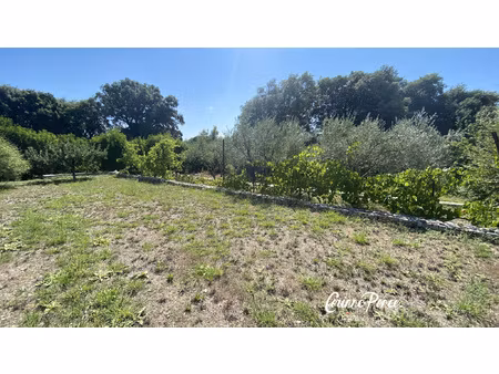 terrain a batir 718m2