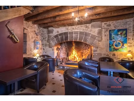 vente immeuble 4 pièces 153 m² à chalus (87230)  160 000 €