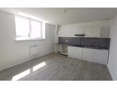 location appartement  37.7 m² t-2 à la gorgue  450 €