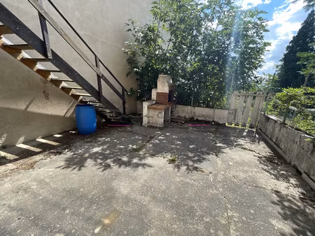 maison de village avec terrasse et jardin