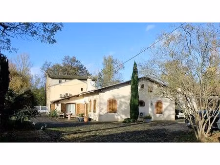 propriete de 11 hectares avec un ancien moulin a eau et un lac dans le tarn et garonne