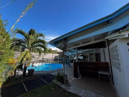 location maison 5 pièces 142 m² à kourou (97310)  2 100 €