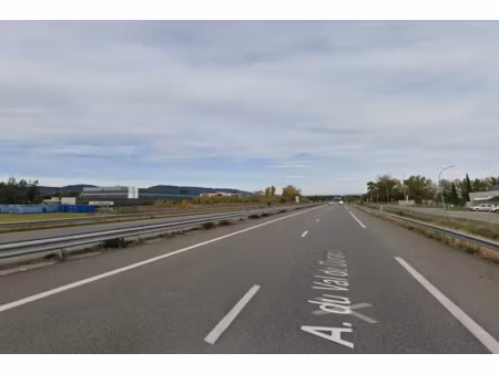 terrain 1 500 m2 à louer zi st maurice 04100 manosque