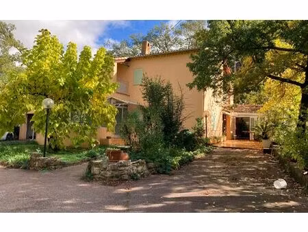 location maison  m² t-5 à le tholonet  2 490 €