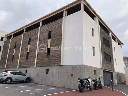 parking de 12 m² à le muy