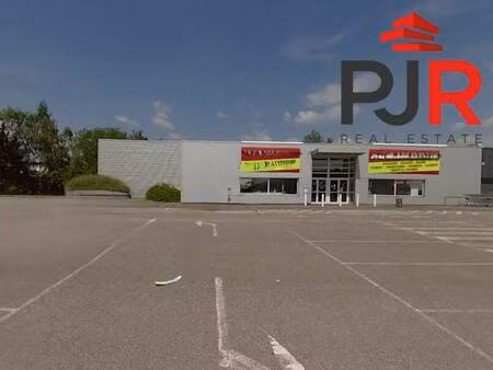 local commercial à vendre