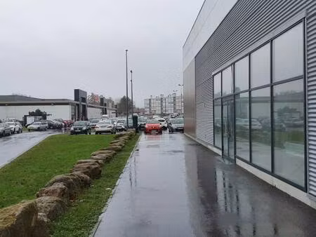 local commercial à louer