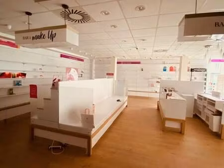 local commercial à louer