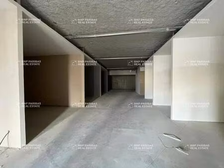 local d'activités à louer