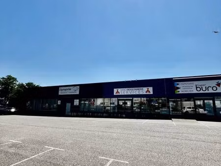 local d'activités à vendre