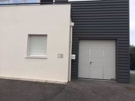 local d'activités à louer