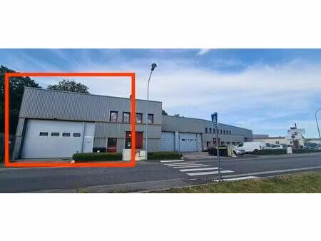 local d'activités à louer