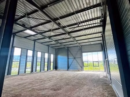 local d'activités à vendre