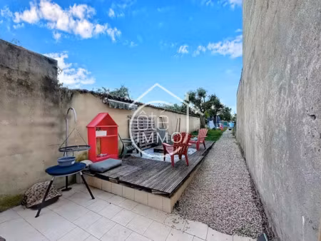 vente maison 5 pièces 130 m² à castillon-la-bataille (33350)  145 000 €