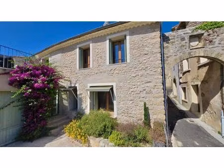 maison de village rénovée avec terrasse et vue – margon  près de pézenas
