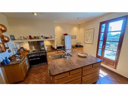 vente maison 5 pièces 291 m² à margon (34320)  275 000 €